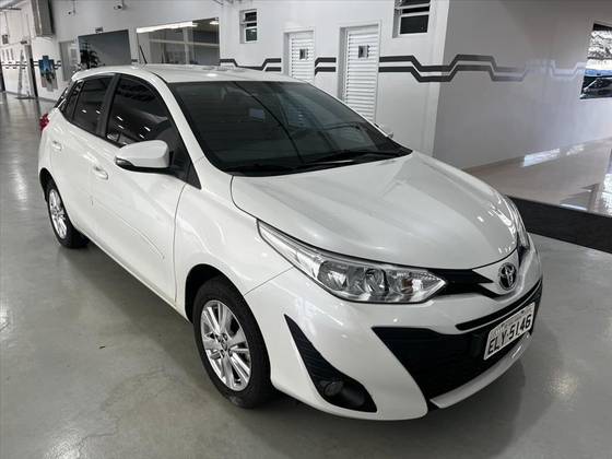 TOYOTA YARIS 1.3 16V FLEX XL MULTIDRIVE TOYOTA YARIS 1.3 16V FLEX XL MULTIDRIVE